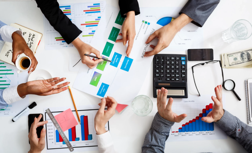 حسابدار خدماتی بازرگانی کیست؟